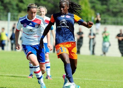 Camille Abily, à gauche, a signé un doublé, alors que Viviane Asseyi n'a rien pu faire (photo MHSC)