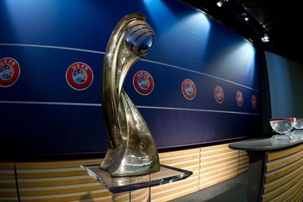 La FRANCE candidate de l'EURO 2017 ? La FRANCE candidate de l'EURO 2017 ?