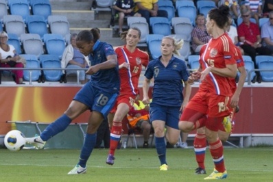 Le premier but de Marie-Laure Delie tout en puissance Le premier but de Marie-Laure Delie tout en puissance