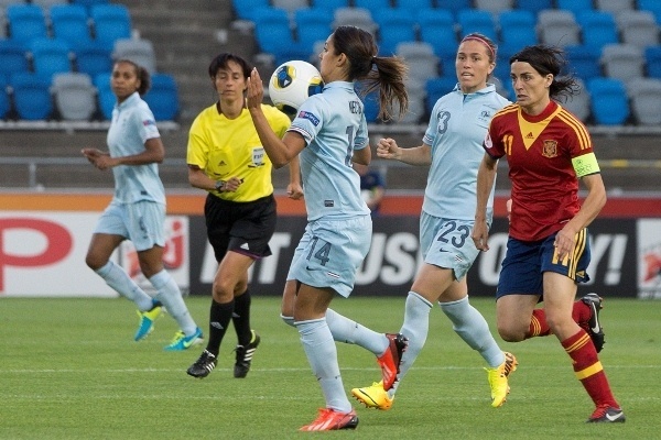 Louisa Necib a débuté le second match (photo Eric Baledent)