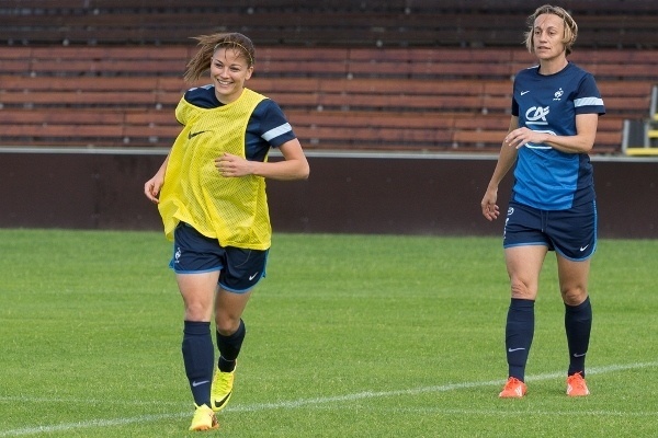 Euro 2013 - Brèves des Bleues III : Zoo, muraille bleue, épaule et french paradox Euro 2013 - Brèves des Bleues III : Zoo, muraille bleue, épaule et french paradox