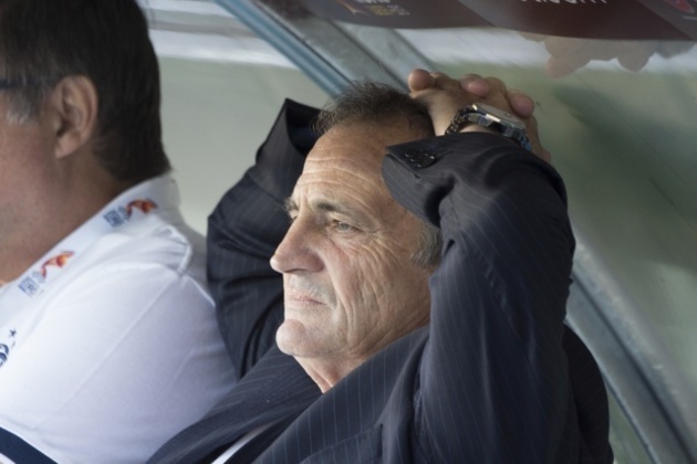 Bruno Bini était à la tête des Bleues depuis 2007 et était sous contrat jusqu'en 2015 Bruno Bini était à la tête des Bleues depuis 2007 et était sous contrat jusqu'en 2015