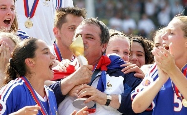 De gauche à droite, Coquet, Herlem, Meilleroux, Joly, Bini, Soyer, Traïkia, Pelé et Boyer (photo UEFA)