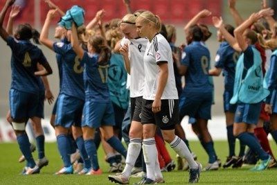 La joie française et la détresse de Bremer (photos UEFA) La joie française et la détresse de Bremer (photos UEFA)