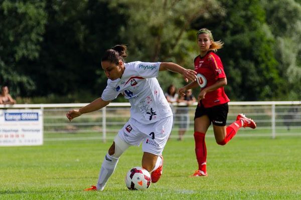 Sandrine Brétigny et Juvisy visent le titre cette saison (Photo : FCFJE) Sandrine Brétigny et Juvisy visent le titre cette saison (Photo : FCFJE)