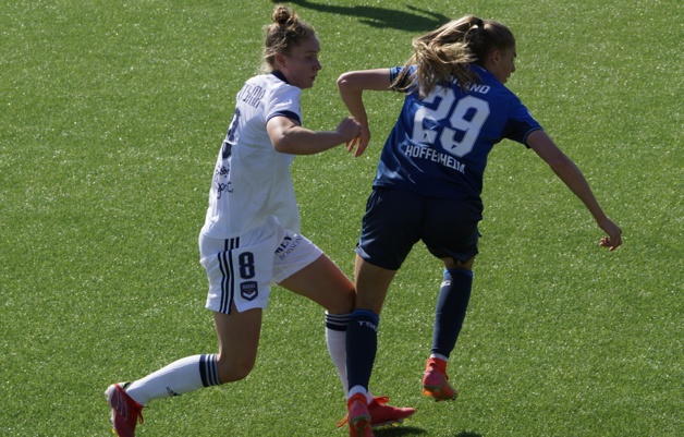 La Néerlandaise Folkertsma a débuté à un poste inhabituel (photo Sébastien Duret) La Néerlandaise Folkertsma a débuté à un poste inhabituel (photo Sébastien Duret)