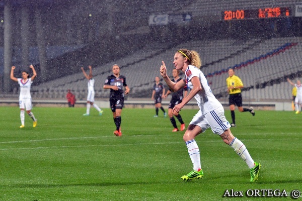 Laëtitia Tonazzi auteure du second but Laëtitia Tonazzi auteure du second but