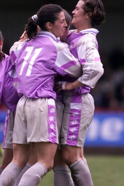Les Violettes, premières joueuses à disputer la Coupe d'Europe (photo archive footofeminin)