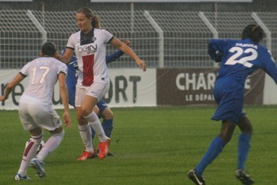 Lindsey Horan de face et le PSG