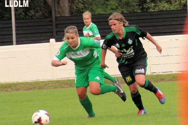 Hénin a lourdement chuté face au Saint-Etienne de Julie Morel (Photo : David Wambre/fcfhénin)