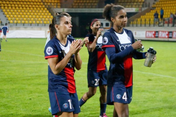 Jessica Houara et Laura Georges, déçues mais pas abbatues (photo Tyresö FF)