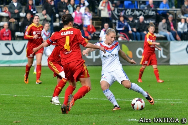 Eugénie Le Sommer a été la première à trouver la faille (photo Alex Ortega)