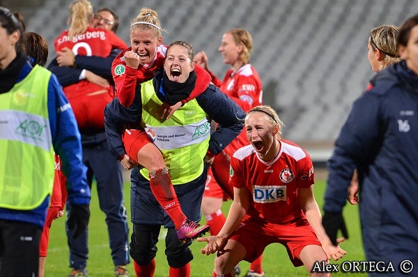La joie des filles de Potsdam est à l'image de leur performance : sensationnelle comme le déclarera leur coach à l'issue de la rencontre La joie des filles de Potsdam est à l'image de leur performance : sensationnelle comme le déclarera leur coach à l'issue de la rencontre