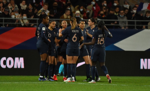 Bleues - Une victoire sans surprise et sans excès face au KAZAKHSTAN (6-0) Bleues - Une victoire sans surprise et sans excès face au KAZAKHSTAN (6-0)