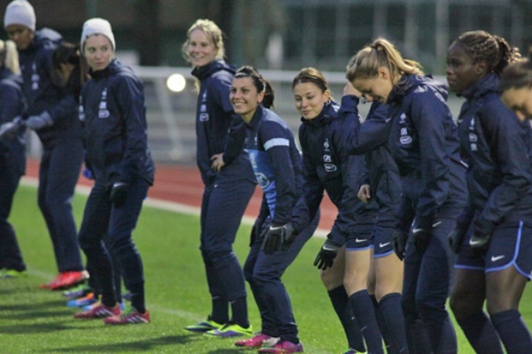 Exercices ludiques lundi soir au stade Pibarot (photo FFF)