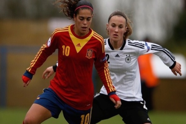 Vainqueur de l'Allemagne quatre à zéro en poule, l'Espagne d'Andréa Sanchez tentera de récidiver (photo UEFA) Vainqueur de l'Allemagne quatre à zéro en poule, l'Espagne d'Andréa Sanchez tentera de récidiver (photo UEFA)