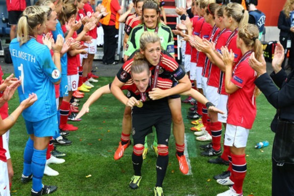 Les Allemandes championnes d'Europe en juillet dernier (photo uefa.com)
