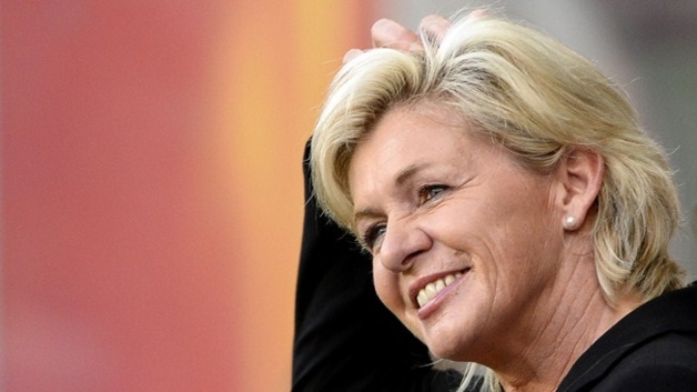 Silvia Neid a expliqu que son prix d'entraîneur 2013 honorait le football allemand tout entier (Photo fifa.com)