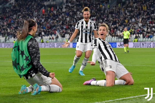 #UWCL - La Juventus renverse Lyon après l'expulsion de Carpenter #UWCL - La Juventus renverse Lyon après l'expulsion de Carpenter