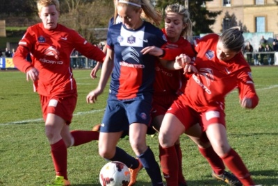 La Suédoise Asllani encerclée de toute part La Suédoise Asllani encerclée de toute part