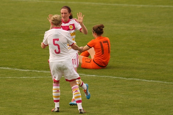 Lisa Evans a scoré trois fois (photo Sébastien Duret) Lisa Evans a scoré trois fois (photo Sébastien Duret)