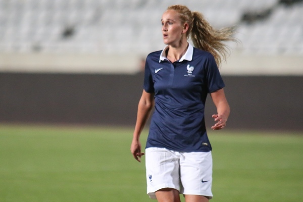 Kheira Hamraoui est entrée en seconde période lors des deux premiers matchs (photo Sébastien Duret)