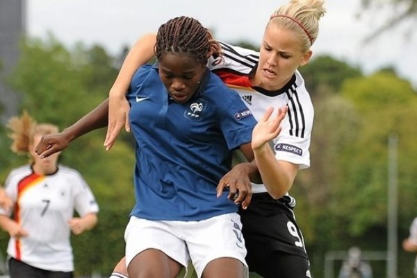 Avec les U17 puis les U19, Griedge a déjà décroché des trophées (photo UEFA)