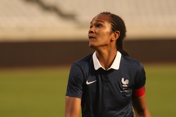 Wendie Renard, vingt-trois ans, est déjà une joueuse clé (photo Sébastien Duret)