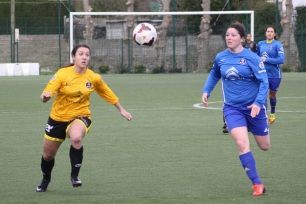 Les filles de VGA Saint-Maur (à gauche) sortent de la compétition la tête haute Les filles de VGA Saint-Maur (à gauche) sortent de la compétition la tête haute