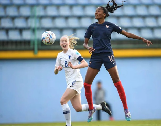 Shana Chossenotte a marqué le premier but français lors de cet Euro (photo UEFA.com) Shana Chossenotte a marqué le premier but français lors de cet Euro (photo UEFA.com)