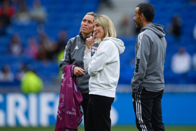 Sonia Bompastor avec son adjointe Camille Abily (photo OL/Damien LG)