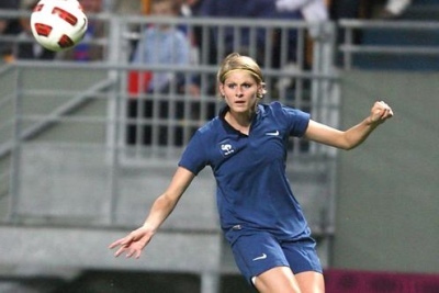 Écartée lors du dernier rassemblement des Bleues, la Lyonnaise fera tout pour retrouver sa place au sein d'une équipe de France qui représente énormément pour elle. (Photo : France Soir)