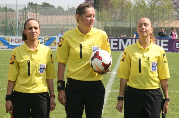 Le trio d'arbitres