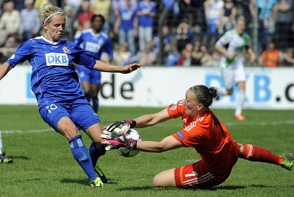La gardienne de Wolfsburg efficace sur les rares attaques de Potsdam La gardienne de Wolfsburg efficace sur les rares attaques de Potsdam