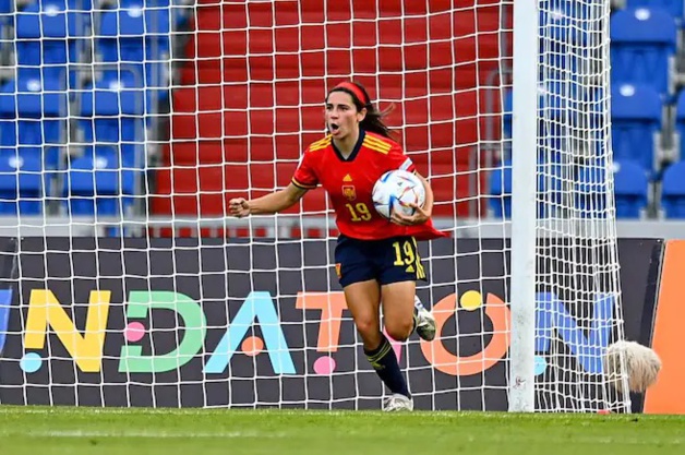 Elexpuru buteuse et passeuse décisive (photo UEFA.com) Elexpuru buteuse et passeuse décisive (photo UEFA.com)