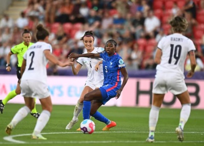 Tounkara a été préférée à Mbock en défense centrale (photo UEFA)