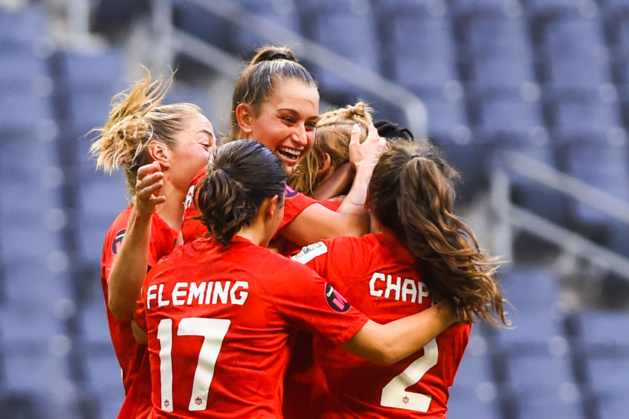 La joie des Canadiennes (photo CONCACAF) La joie des Canadiennes (photo CONCACAF)