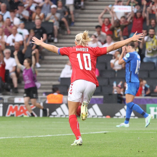 Harder a libéré son équipe à vingt minutes de la fin (photo UEFA.com) Harder a libéré son équipe à vingt minutes de la fin (photo UEFA.com)