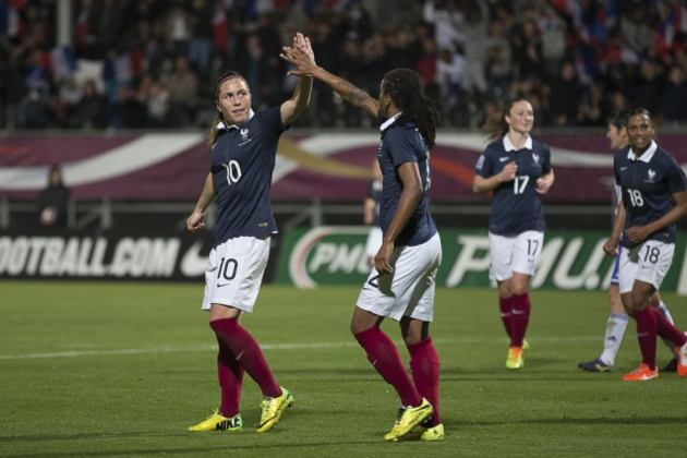 Abily et Thomis ont montré la voie aux Bleues ce mercredi soir à Besançon (Photo : Eric Baledent) Abily et Thomis ont montré la voie aux Bleues ce mercredi soir à Besançon (Photo : Eric Baledent)