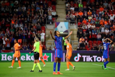 Renard implore le ciel après une nouvelle occasion tricolore (photo UEFA)