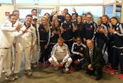 Les filles plus fortes que les garçons ! Les Lyonnaises ont conquis un huitième sacre d'affilée samedi à Guingamp (photo : olweb) Les filles plus fortes que les garçons ! Les Lyonnaises ont conquis un huitième sacre d'affilée samedi à Guingamp (photo : olweb)