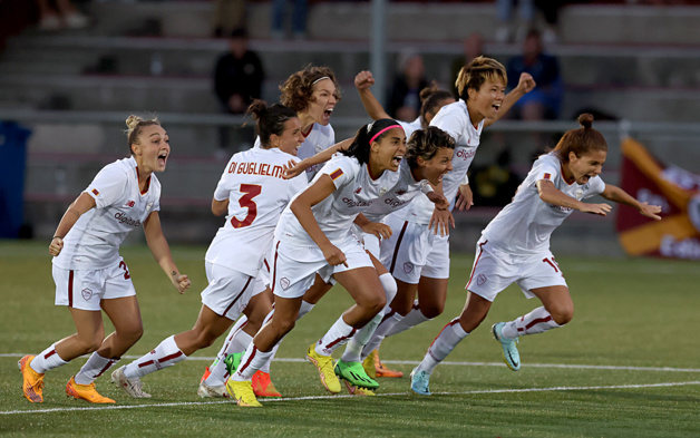 les Romaines réalisent le sans-faute aux tirs au but (photo AS Roma) les Romaines réalisent le sans-faute aux tirs au but (photo AS Roma)