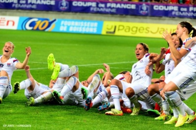 Les filles de l'OL avaient trouvé un drôle de rituel pour célébrer les buts...  (crédit : P.Juste/OL web)