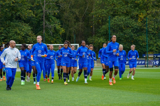 Les Bleues ont débuté la préparation à Clairefontaine avant de rejoindre Dresde (photo FFF) Les Bleues ont débuté la préparation à Clairefontaine avant de rejoindre Dresde (photo FFF)