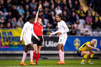 Tounkara, exclue, sous les yeux de Renard (photo FFF.fr) Tounkara, exclue, sous les yeux de Renard (photo FFF.fr)