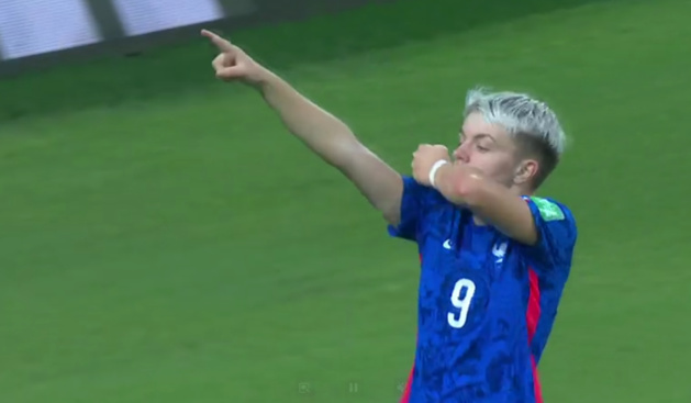 Lucie Calba a rapidement égalisé pour la France (capture TV) Lucie Calba a rapidement égalisé pour la France (capture TV)