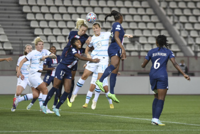 Ilestedten en duel aérien (photo Frédérique Grando) Ilestedten en duel aérien (photo Frédérique Grando)