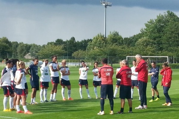 Premier entraînement à Clairefontaine (photo FFF)