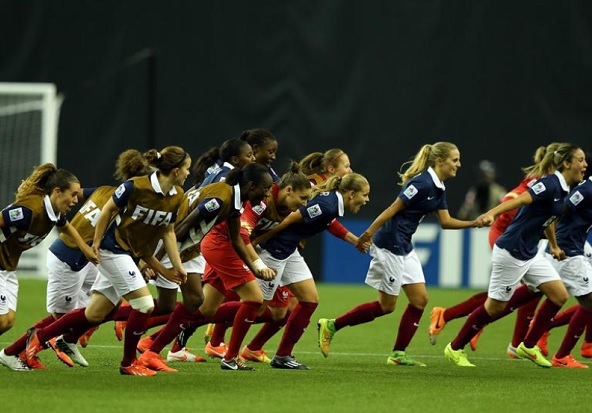 La libération après le tir de Claire Lavogez (photo FIFA)