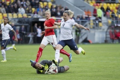 Eugénie Le Sommer a envie de connaitre une deuxième Coupe du monde après l'Allemagne. (Photo : Eric Baledent) Eugénie Le Sommer a envie de connaitre une deuxième Coupe du monde après l'Allemagne. (Photo : Eric Baledent)